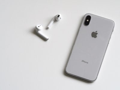 how to connect airpods