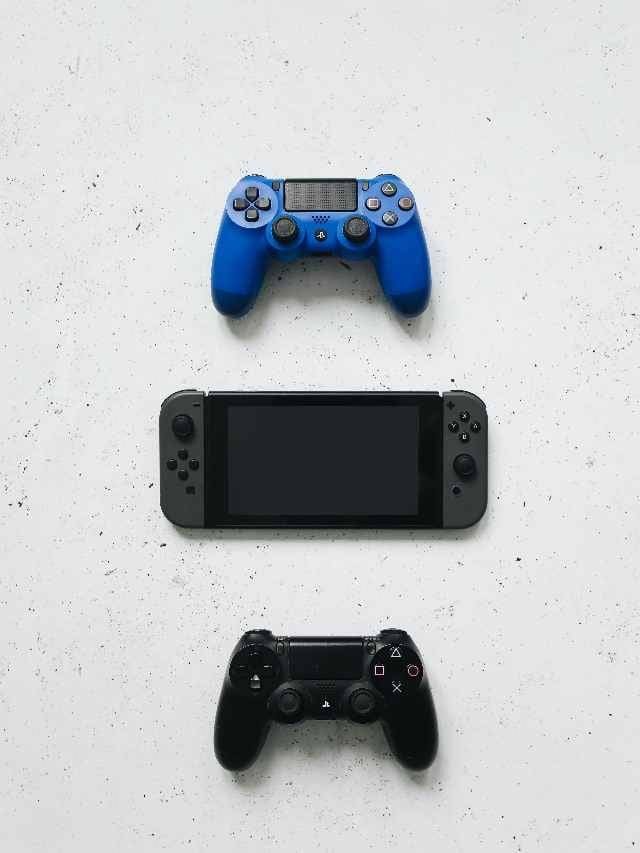 Nintendo-Switch-Pro-Controller-poster